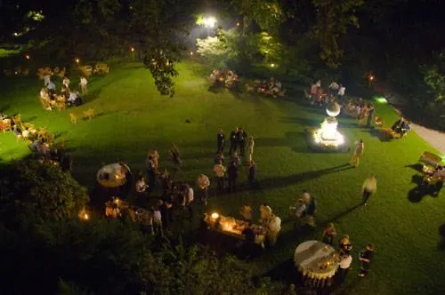 Alojamento de Acomodação e Pequeno-almoço Le Notti In 3*